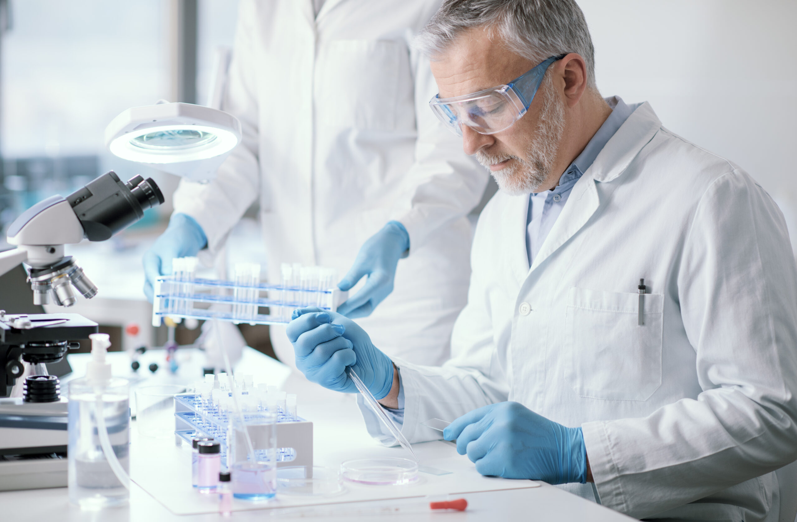 Medical researcher working in the laboratory